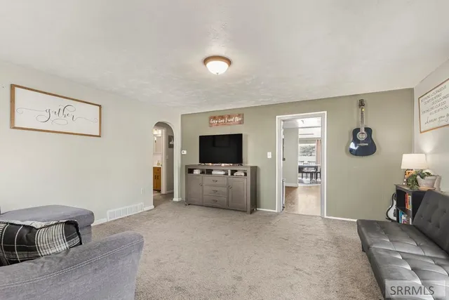 $329,000 | 3242 East Lincoln Road, Idaho Falls, ID 83401