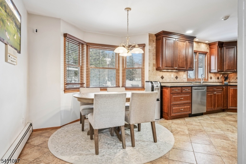 8 Kelly Drive Succasunna, NJ 07876 - Photo 13 of 42