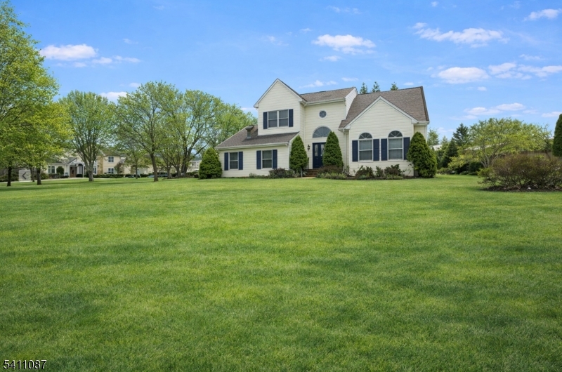 8 Kelly Drive Succasunna, NJ 07876 - Photo 2 of 42