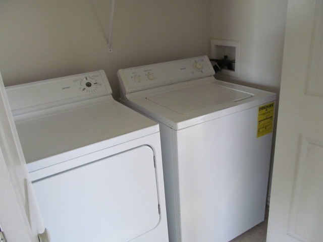 217 Tree Line Drive Oak Grove, KY 42262 - Photo 4 of 13 a utility room with dryer and washer