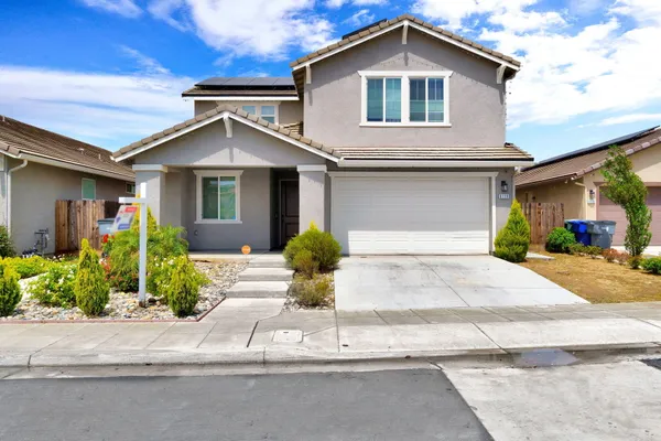 $560,000 | 6188 East Berkeley Avenue, Fresno, CA 93727