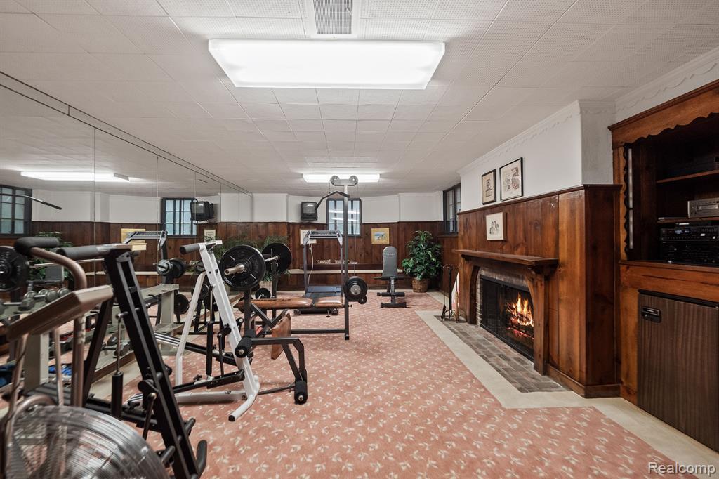 1370 Country Club Road Bloomfield Hills, MI 48304 - Photo 27 of 39 Gallery Image 27