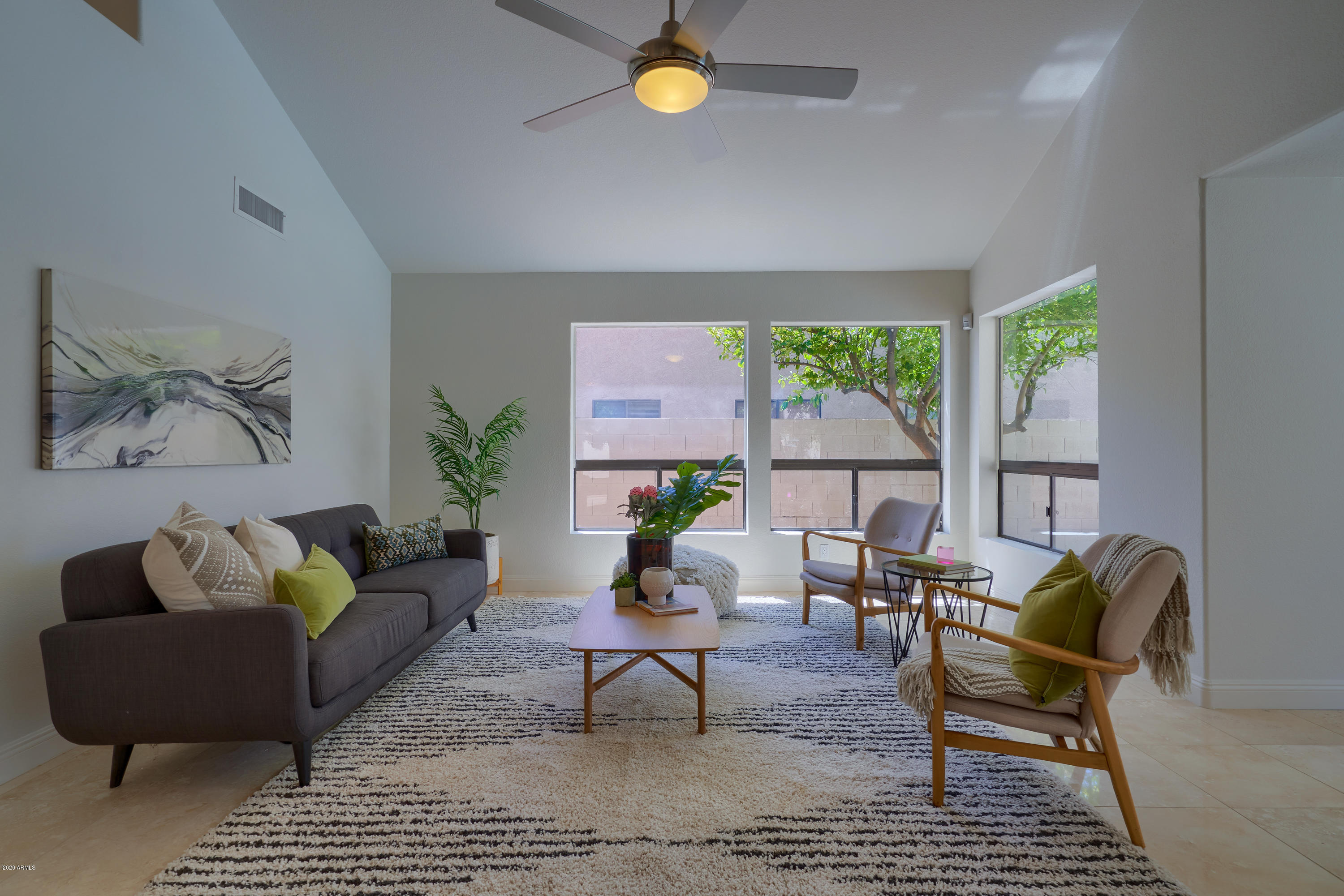 5908 East Grandview Road Scottsdale, AZ 85254 - Photo 13 of 39 Living Room