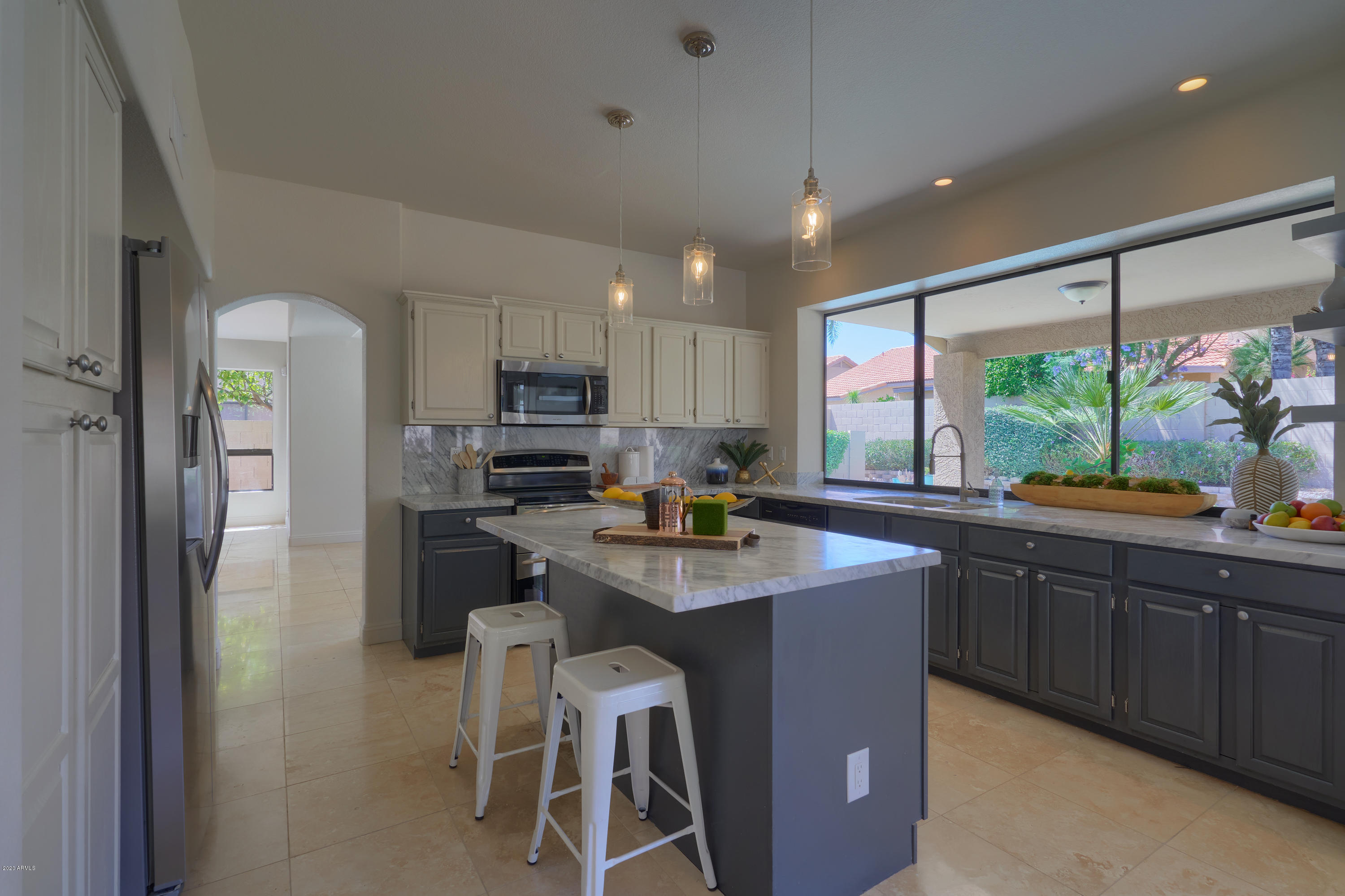 5908 East Grandview Road Scottsdale, AZ 85254 - Photo 16 of 39 Pendant Lighting
