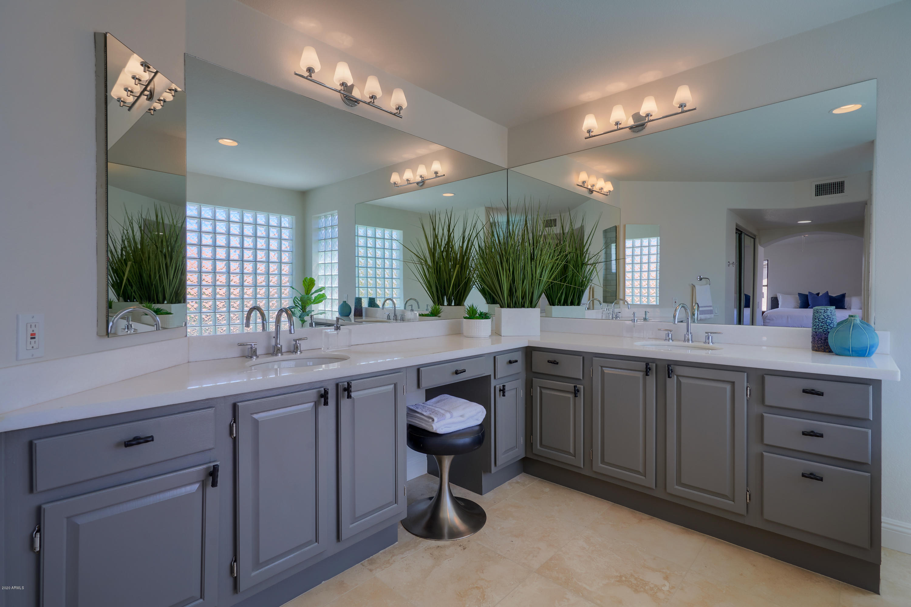 5908 East Grandview Road Scottsdale, AZ 85254 - Photo 9 of 39 Double Sinks