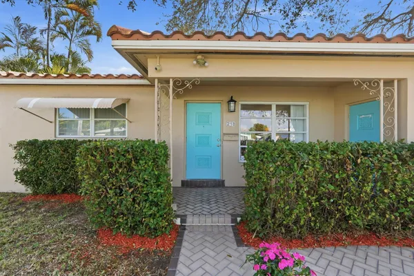 $4,500 | 218 Southeast 3rd Terrace, Dania Beach, FL 33004