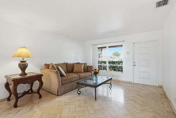 $4,500 | 218 Southeast 3rd Terrace, Dania Beach, FL 33004