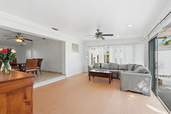 $4,500 | 218 Southeast 3rd Terrace, Dania Beach, FL 33004