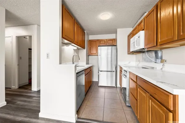 $3,000 | 3161 Ala Ilima Street, Unit 214, Honolulu, HI 96818