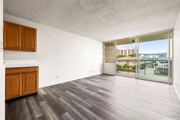 $3,000 | 3161 Ala Ilima Street, Unit 214, Honolulu, HI 96818