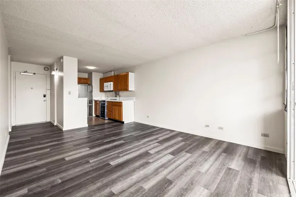 $3,000 | 3161 Ala Ilima Street, Unit 214, Honolulu, HI 96818