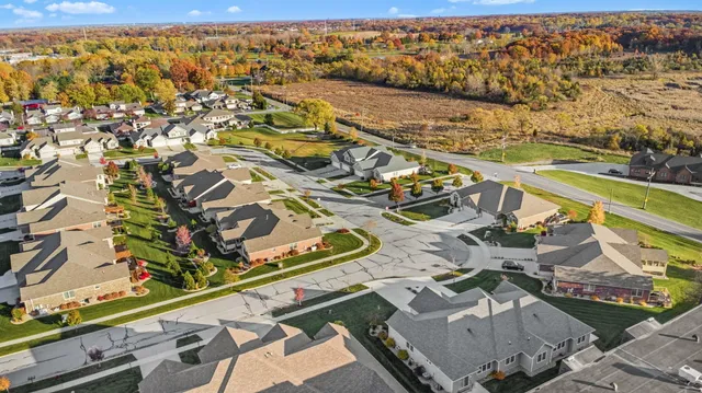 $415,000 | 2331 Waterford Circle West, Schererville, IN 46375