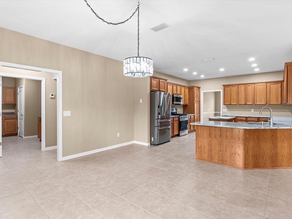 102 Commonwealth Court Enterprise, AL 36330 - Photo 5 of 46