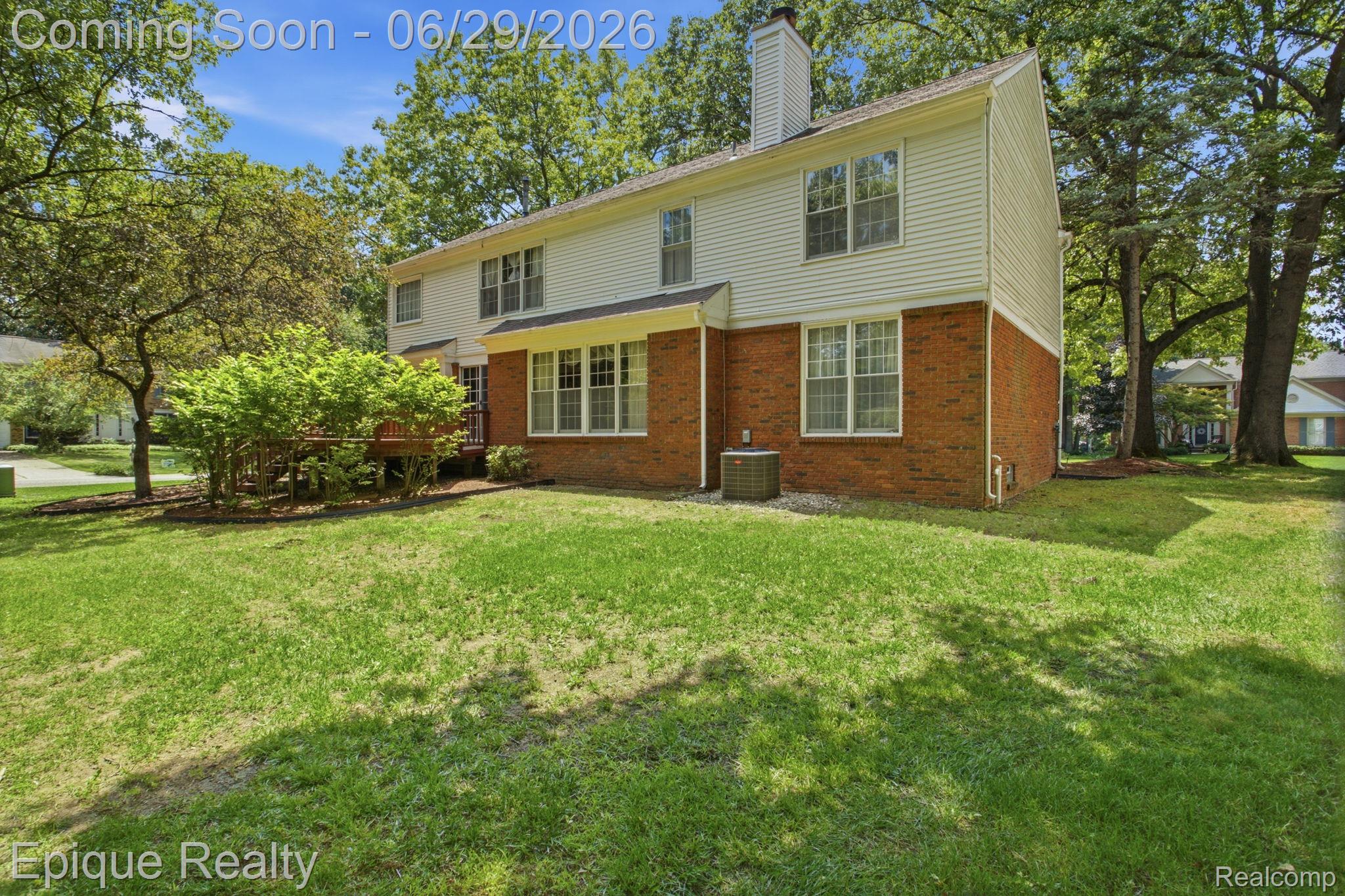 3261 Windwood Road West Bloomfield, MI 48324 - Photo 38 of 40 9-web-or-mls-_17A7399 Mark Thomas Hubble.jpg