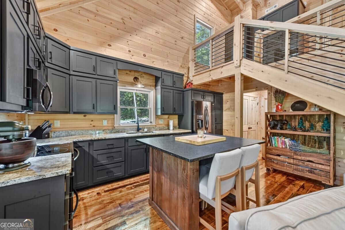 407 Arrowhead Pass Blue Ridge, GA 30513 - Photo 8 of 44 Gallery Image 8