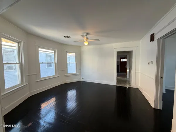 $1,500 | 830 Hampton Avenue, Schenectady, NY 12309