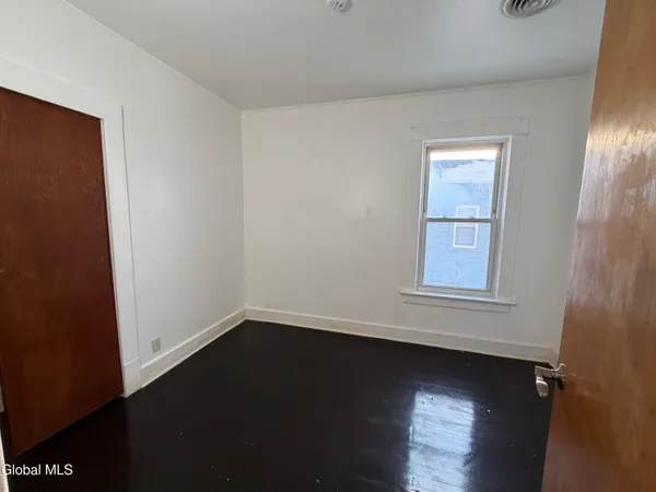 $1,500 | 830 Hampton Avenue, Schenectady, NY 12309