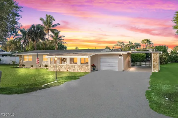 $395,000 | 2249 Ephraim Avenue, Fort Myers, FL 33907