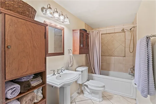$395,000 | 2249 Ephraim Avenue, Fort Myers, FL 33907