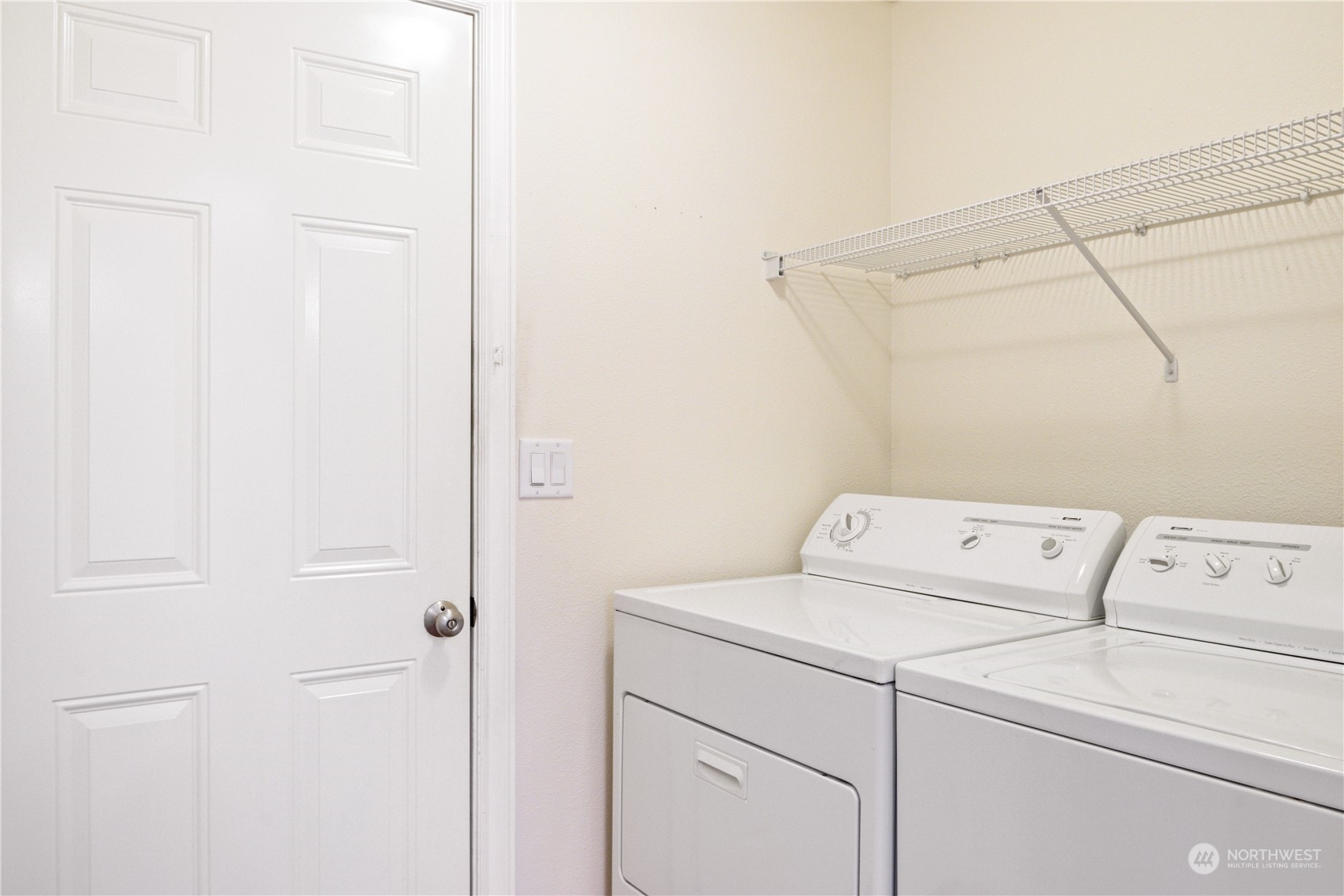 8 Willow Pointe Loop Longview, WA 98632 - Photo 19 of 29 a utility room with dryer and washer
