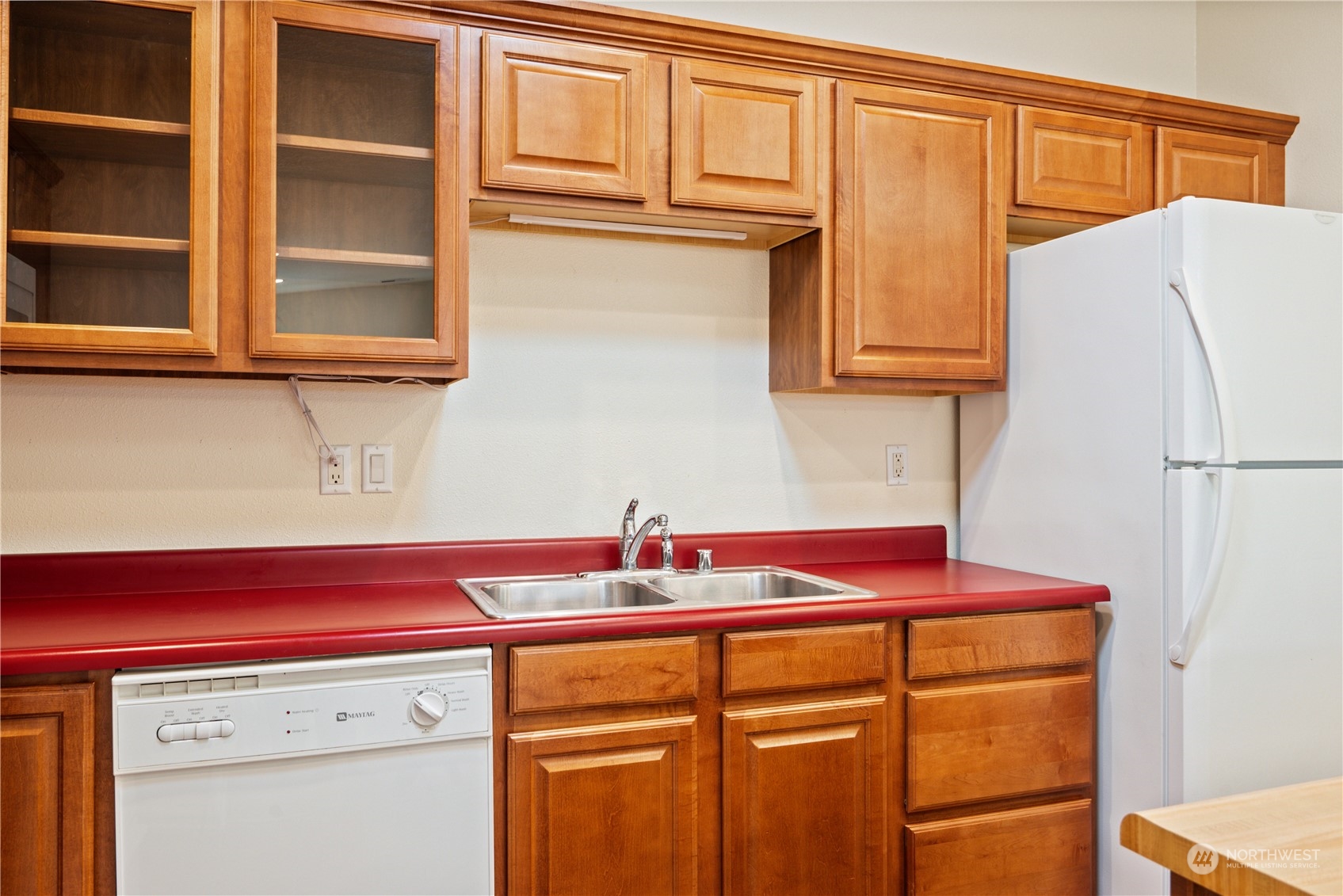 8 Willow Pointe Loop Longview, WA 98632 - Photo 8 of 29 a kitchen with a refrigerator and cabinets