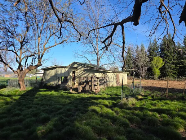 $549,000 | 8198 Green Acres Lane, Redding, CA 96002