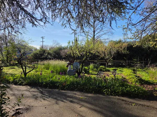 $549,000 | 8198 Green Acres Lane, Redding, CA 96002