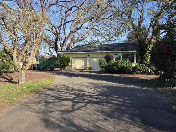 $549,000 | 8198 Green Acres Lane, Redding, CA 96002