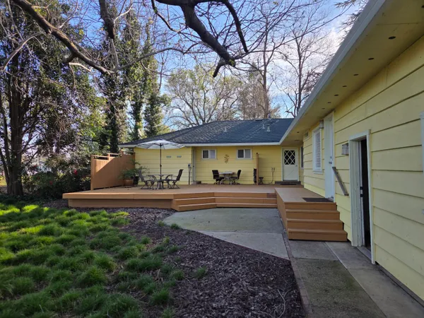 $549,000 | 8198 Green Acres Lane, Redding, CA 96002