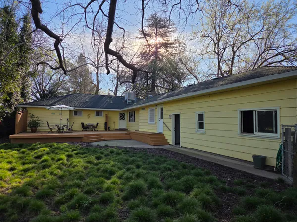 $549,000 | 8198 Green Acres Lane, Redding, CA 96002