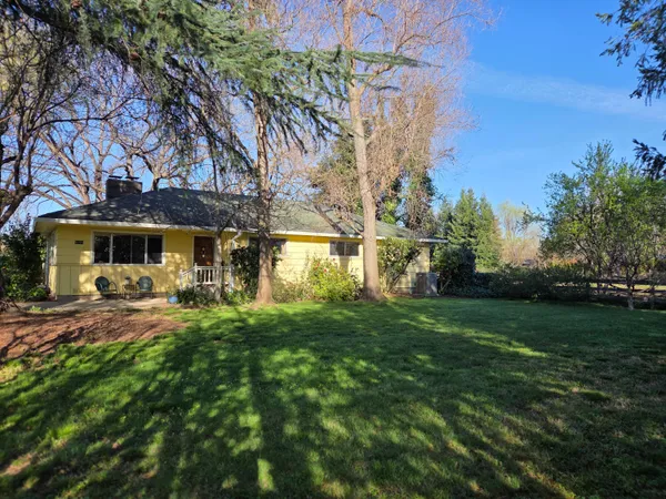 $549,000 | 8198 Green Acres Lane, Redding, CA 96002