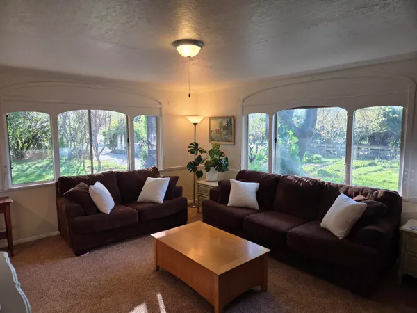 $549,000 | 8198 Green Acres Lane, Redding, CA 96002