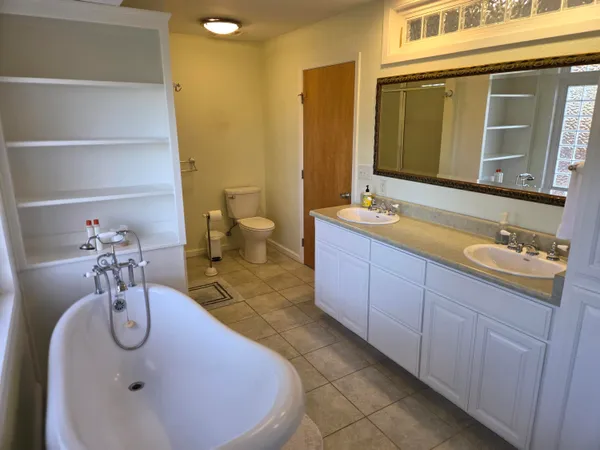 $549,000 | 8198 Green Acres Lane, Redding, CA 96002