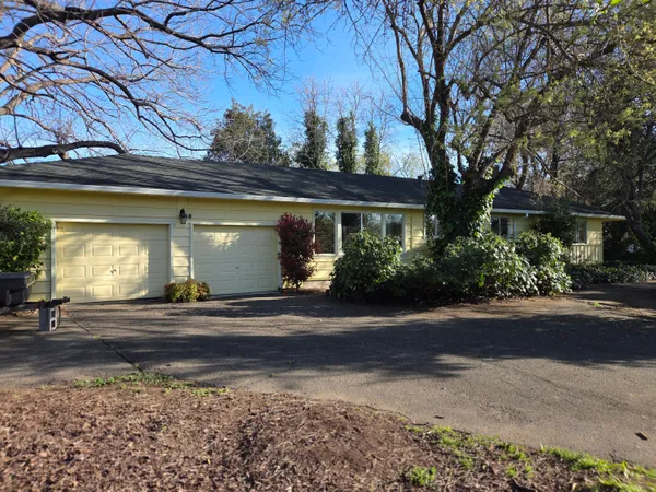 $549,000 | 8198 Green Acres Lane, Redding, CA 96002