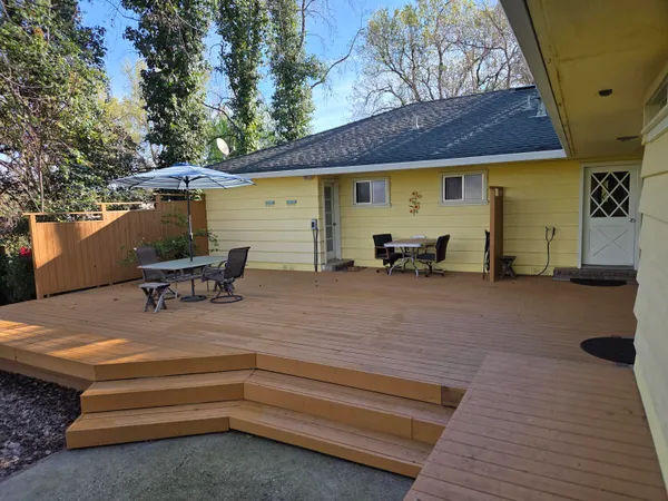 $549,000 | 8198 Green Acres Lane, Redding, CA 96002