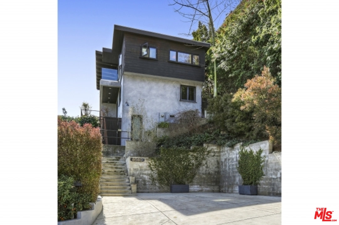 8560 Ridpath Drive Los Angeles, CA 90046 - Photo 2 of 32 Gallery Image 2