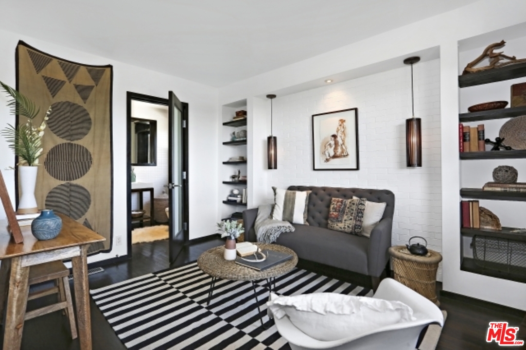 8560 Ridpath Drive Los Angeles, CA 90046 - Photo 21 of 32 Gallery Image 21
