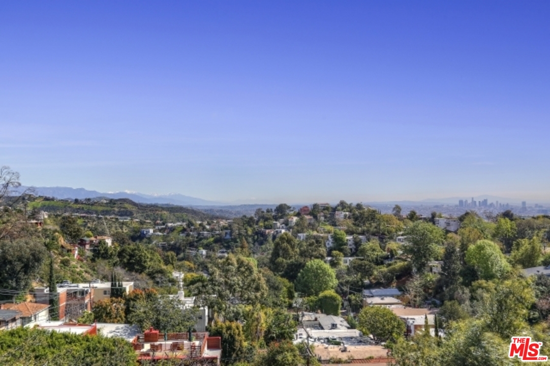 8560 Ridpath Drive Los Angeles, CA 90046 - Photo 30 of 32 Gallery Image 30