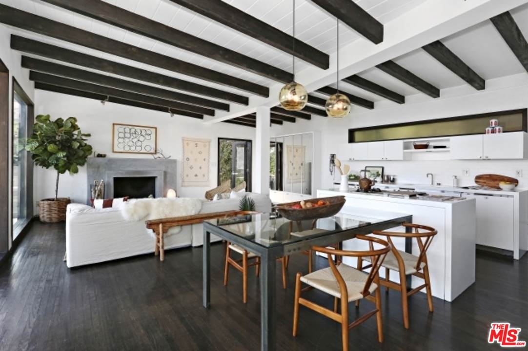 8560 Ridpath Drive Los Angeles, CA 90046 - Photo 7 of 32 Gallery Image 7