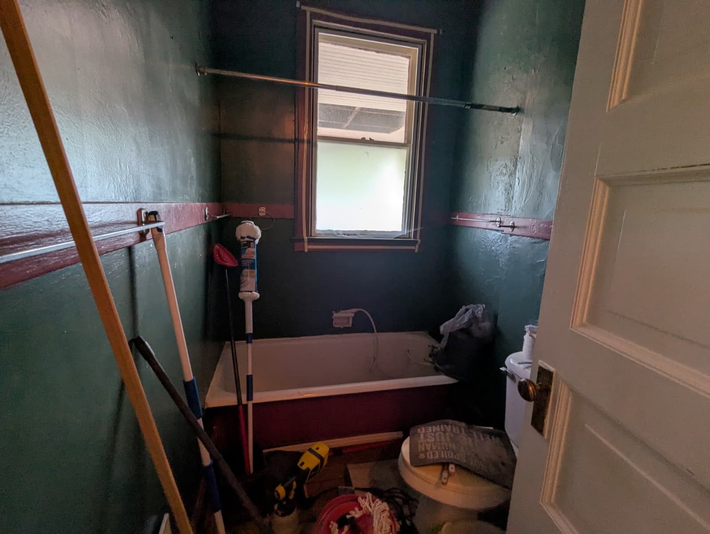 1635 20th Street Rock Island, IL 61201 - Photo 18 of 25 a room with furniture and a window