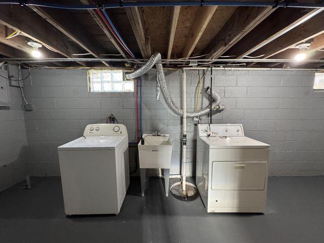5174 Independence Avenue Portage, IN 46368 - Photo 22 of 26 a utility room with dryer and washer