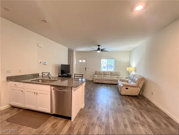 $1,950 | 12748 Feathersong Street, Henderson, NV 89044