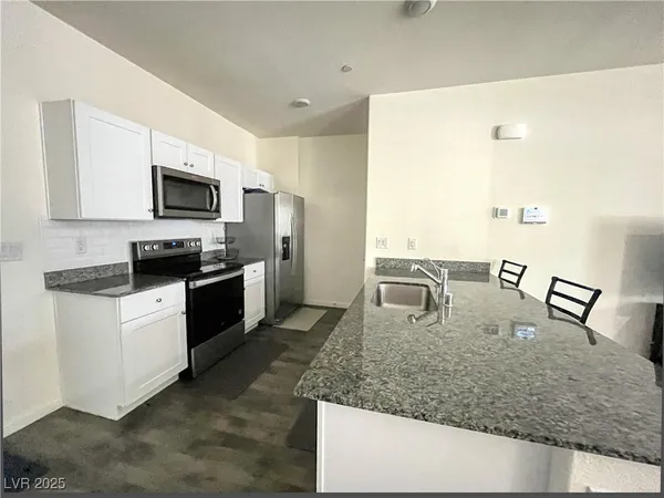 $1,950 | 12748 Feathersong Street, Henderson, NV 89044