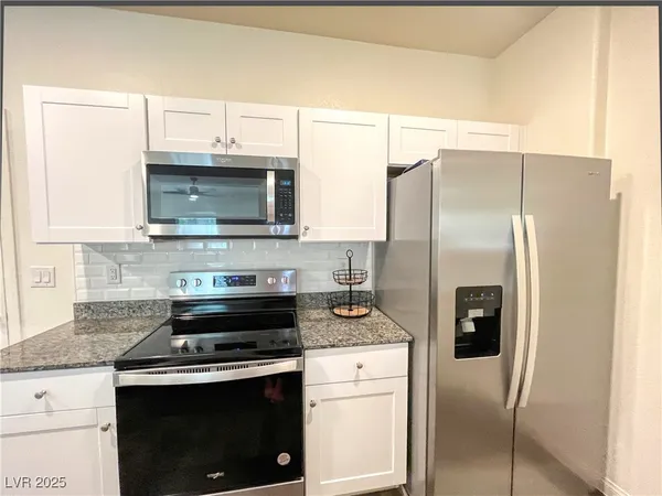 $1,950 | 12748 Feathersong Street, Henderson, NV 89044