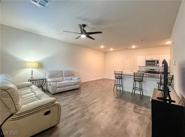 $1,950 | 12748 Feathersong Street, Henderson, NV 89044