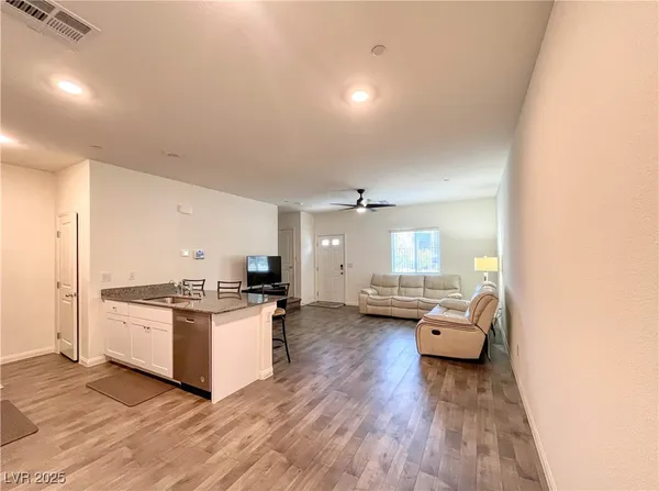 $1,950 | 12748 Feathersong Street, Henderson, NV 89044