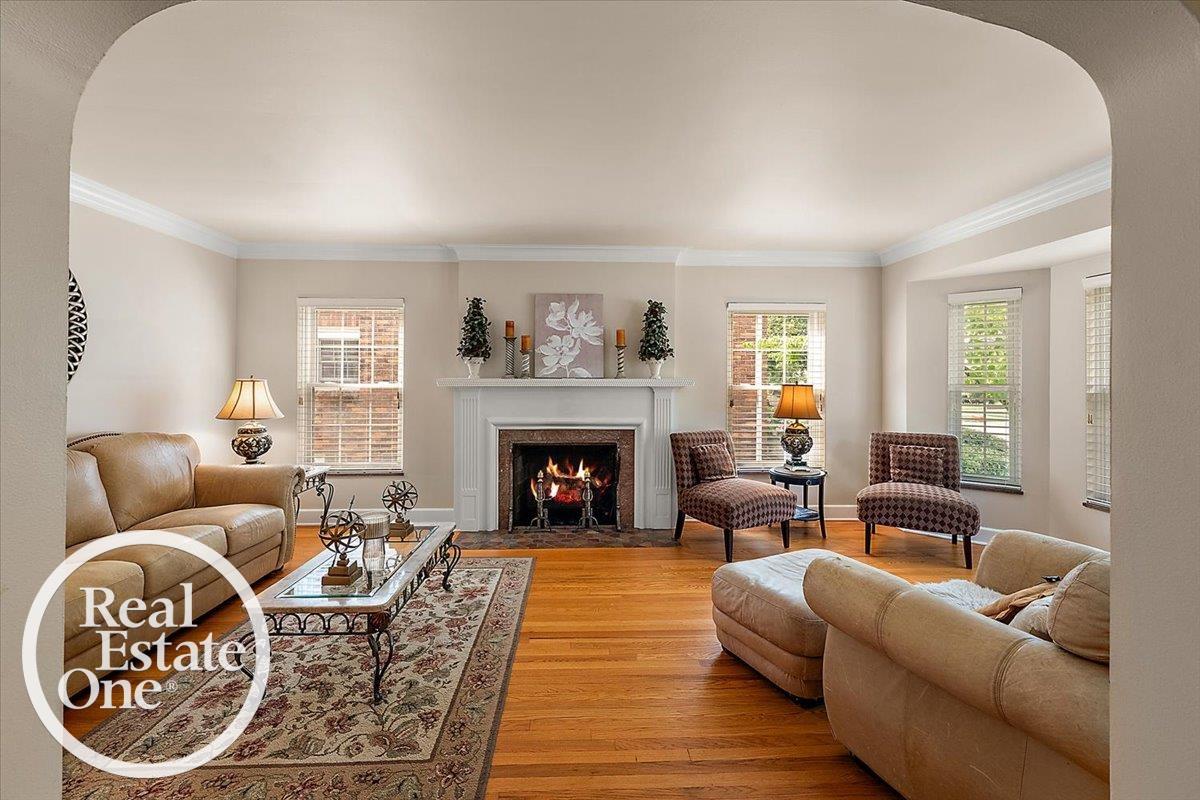 305 Moran Road Grosse Pointe, MI 48236 - Photo 10 of 45