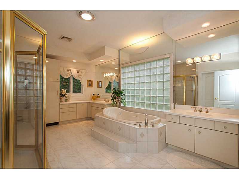 5 Water Valley Road Scituate, RI 02831 - Photo 18 of 25 Master Bath/Spa.