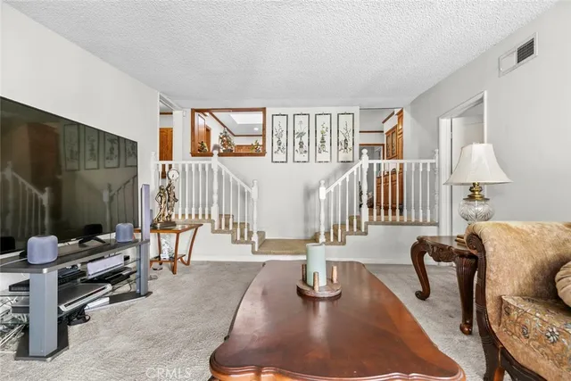 $1,283,000 | 516 North Brighton Street, Burbank, CA 91506