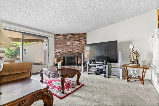 $1,283,000 | 516 North Brighton Street, Burbank, CA 91506